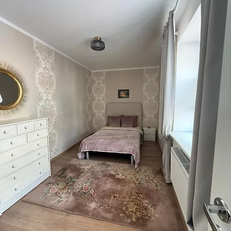 Nikolai 9-3 Apartmán *